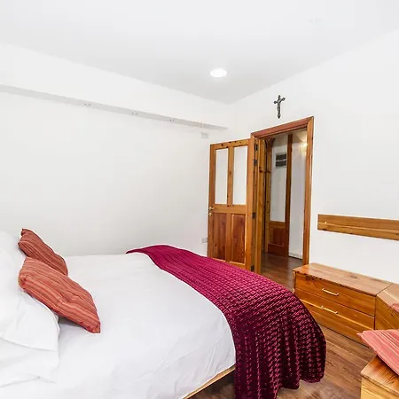 Beautiful Bedrooms In Shared Flat, Theoria Travel Sliema